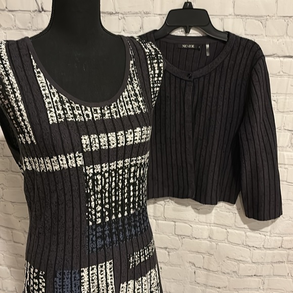 Nic+Zoe two piece knit.  Includes sleeveless dress and sweater.  Size Med. EUC! - Picture 1 of 9